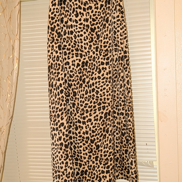 Sincerly Jules Dresses & Skirts - Sincerely Jules Animal Print Maxi Skirt
